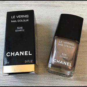 New Chanel le vernis colour